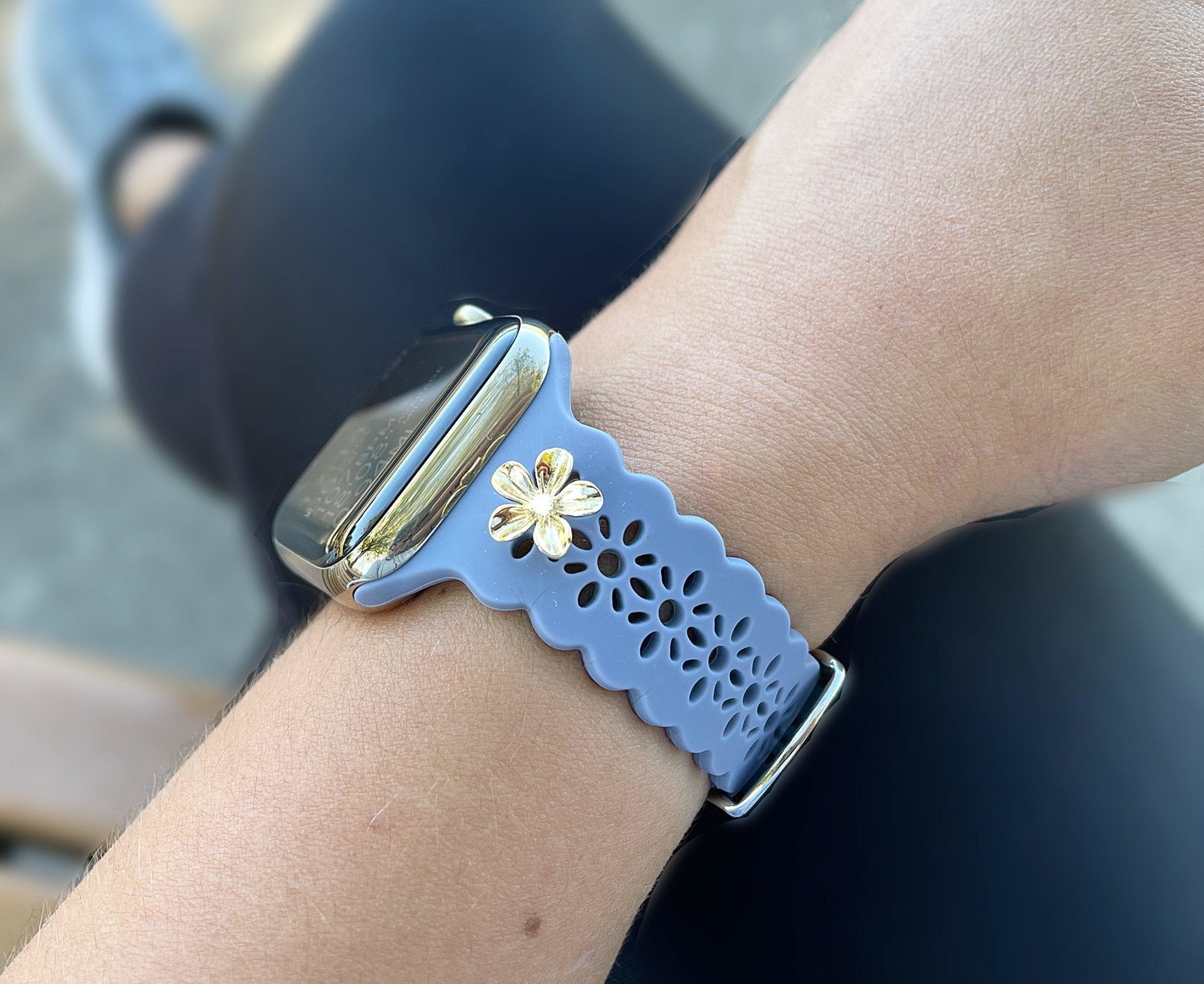 Lace Silicone Laser Cut Watch Band Decorated with Flower Stud - Mareevo