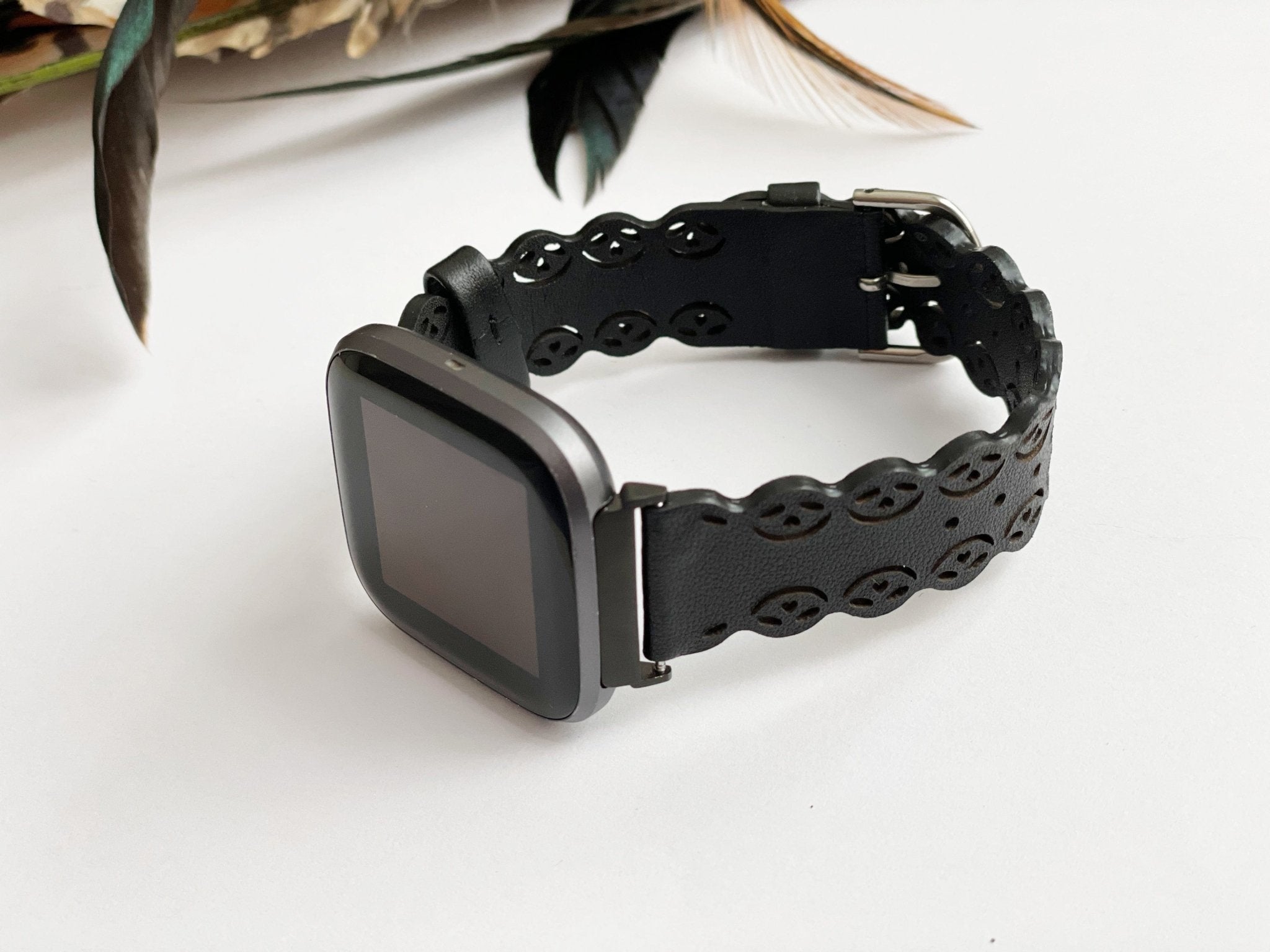 Lace Leather Watch Band for Fitbit Versa - Mareevo